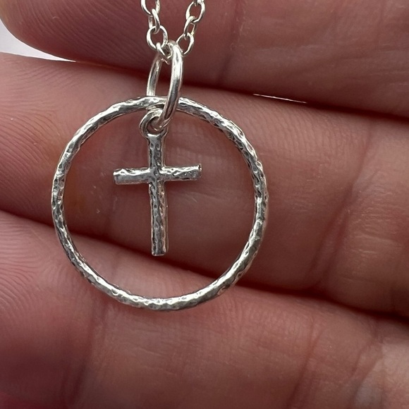 Sterling Silver 925 Textured Cross inside a textured ring - Picture 5 of 10